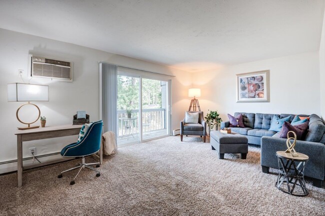 Building Photo - Lakeshore Drive Apartment Homes
