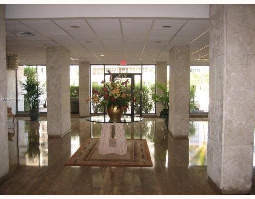 Foto del edificio - 1950 S Ocean Dr