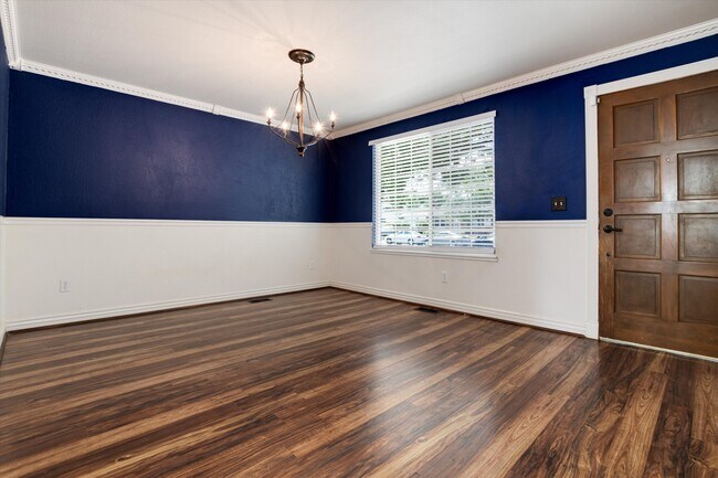 Photo - 2608 S Cimarron St House