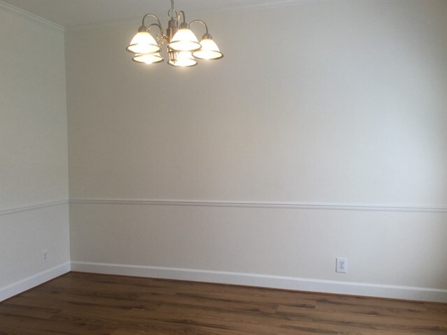 Building Photo - 7012 Poplar Creek Trce