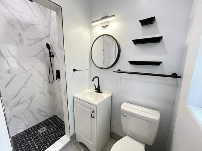 Photo - 1406 Conway Rd House