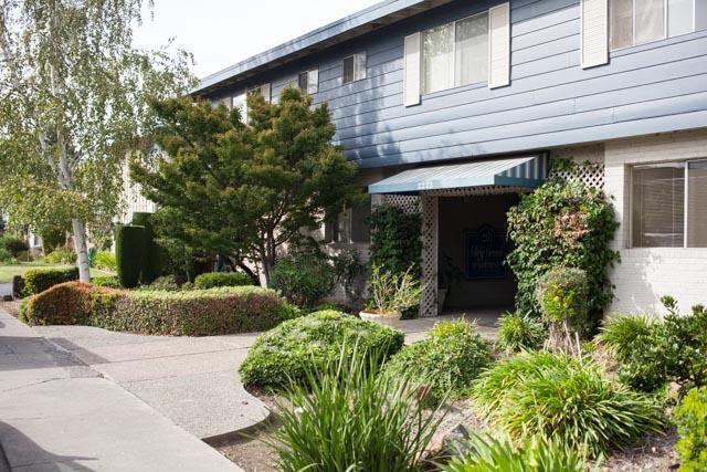 Foto principal - 2272 Latham St