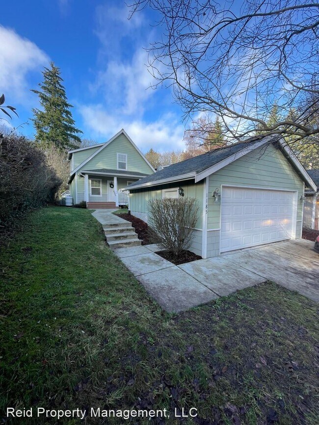 Building Photo - 3 br, 2 bath House - 1185 Shorewood Drive