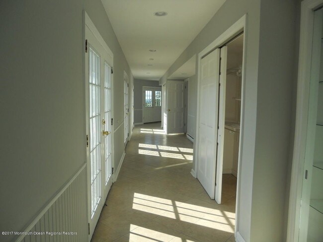Building Photo - 102 Bay Blvd