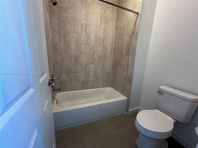 Foto del edificio - 10521 SW 180th St