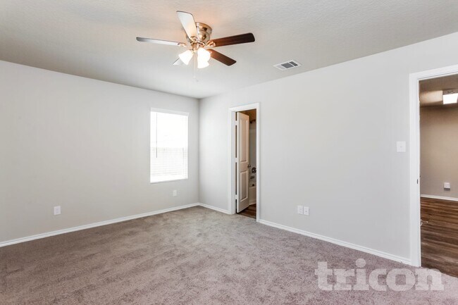 Foto del edificio - 8434 Amistad Cove