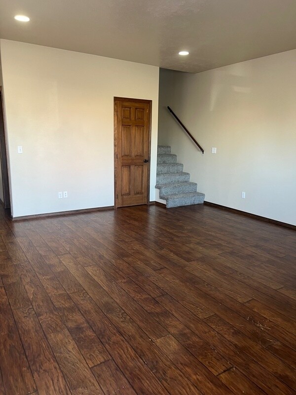 Foto del edificio - 803 W Knox Ave