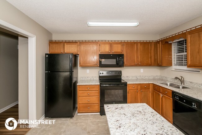 Building Photo - 2577 Daly Dr