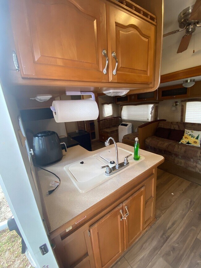 Foto del edificio - 2270 Topsail Dr