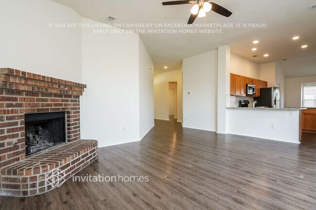 Building Photo - 1434 Vanderbilt Ln