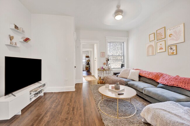 Foto del edificio - 3934 N Sheridan Rd