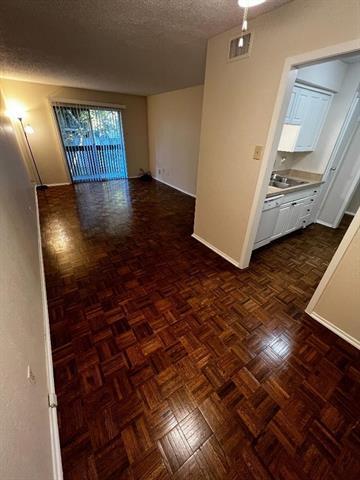 Foto del edificio - 4845 Cedar Springs Rd