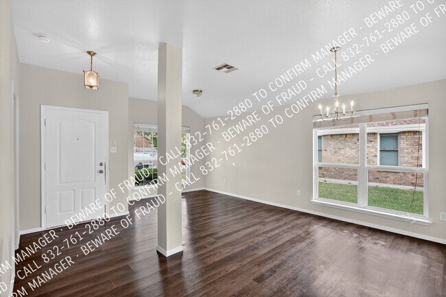 Foto del edificio - 2816 Blue Heron Dr