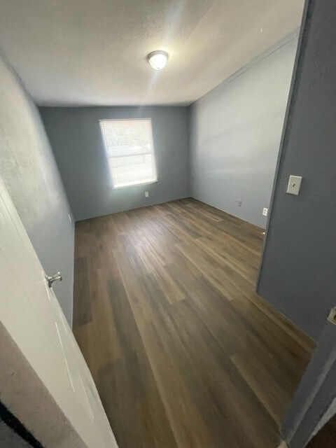 Building Photo - 15216 Paradise Cove Dr