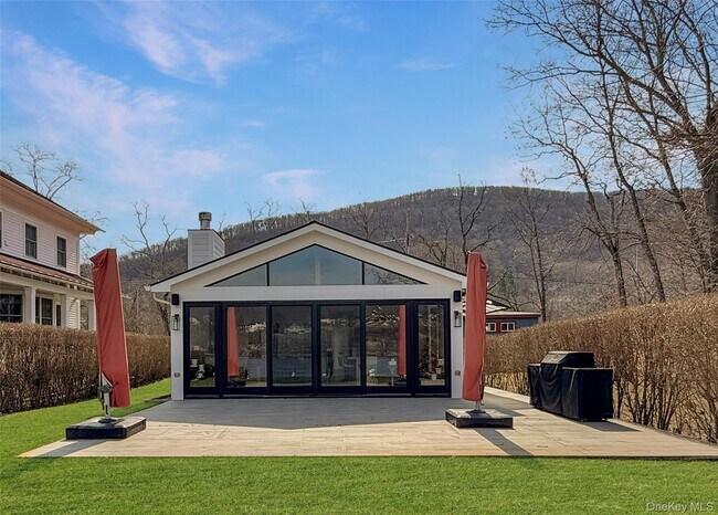 Foto del edificio - 12 Hudson River Ln