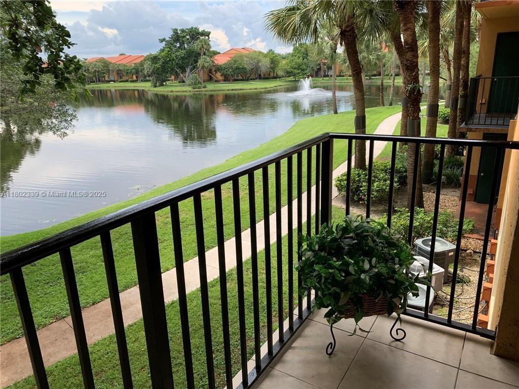 Foto principal - 10717 Cleary Blvd