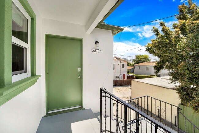 Foto del edificio - 3379 Herman Ave