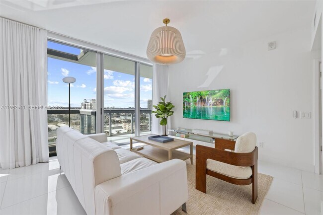 Building Photo - 6899 Collins Ave