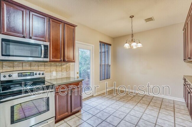 Foto del edificio - 21615 Balsam Brook Ln