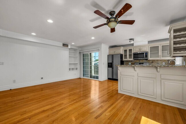 Foto del edificio - 815 Broadway St
