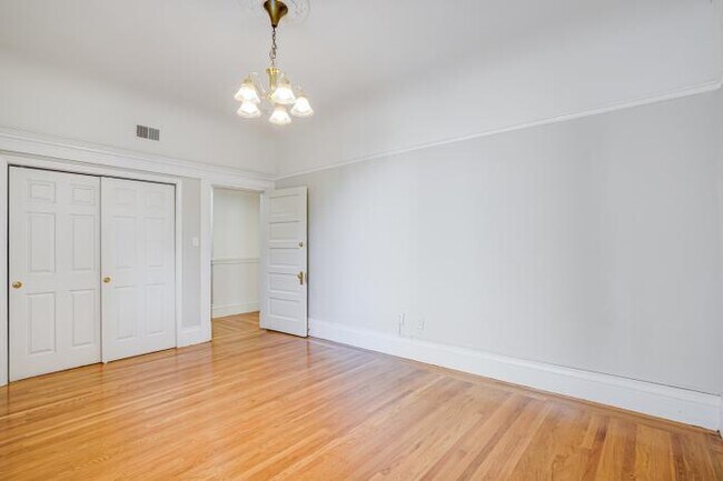 Building Photo - 4 bedroom in San Francisco CA 94109