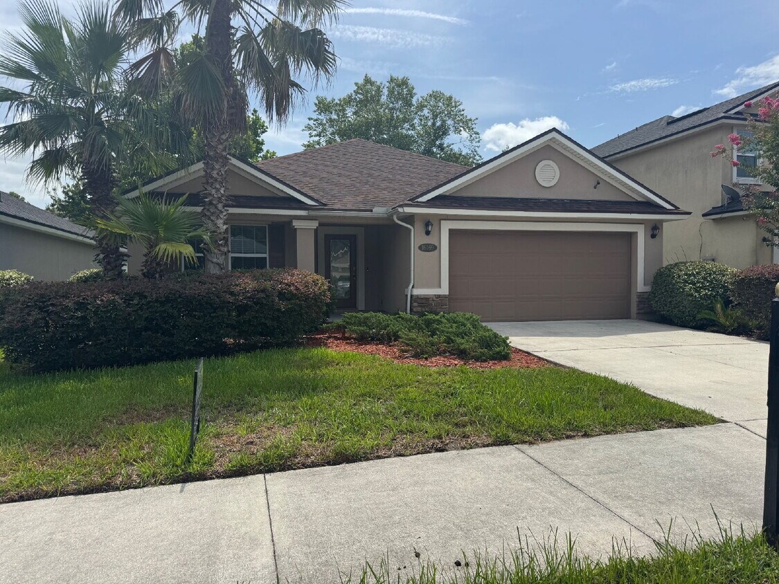 Primary Photo - For Rent in Yellow Bluff Landing – Spaciou...