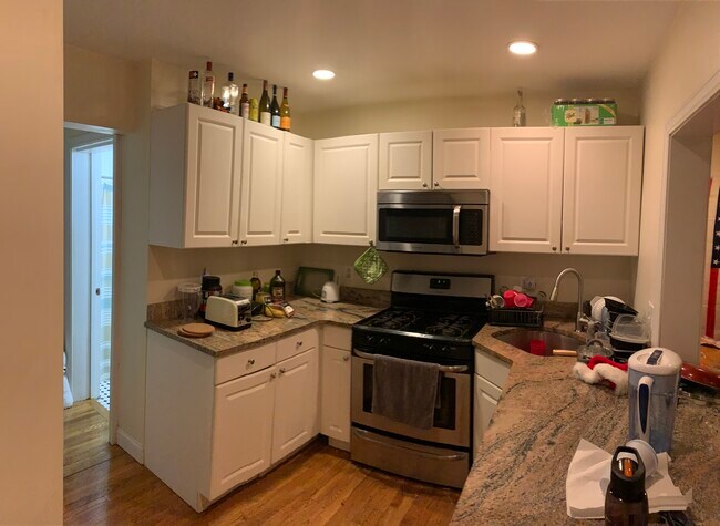 Building Photo - 62 Egmont