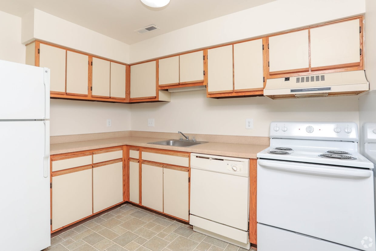 Primary Photo - Glenview Gardens Apartments