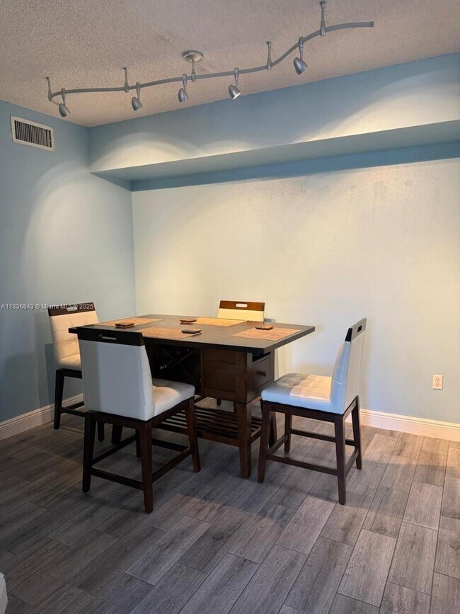 Foto del edificio - 2201 W Preserve Way