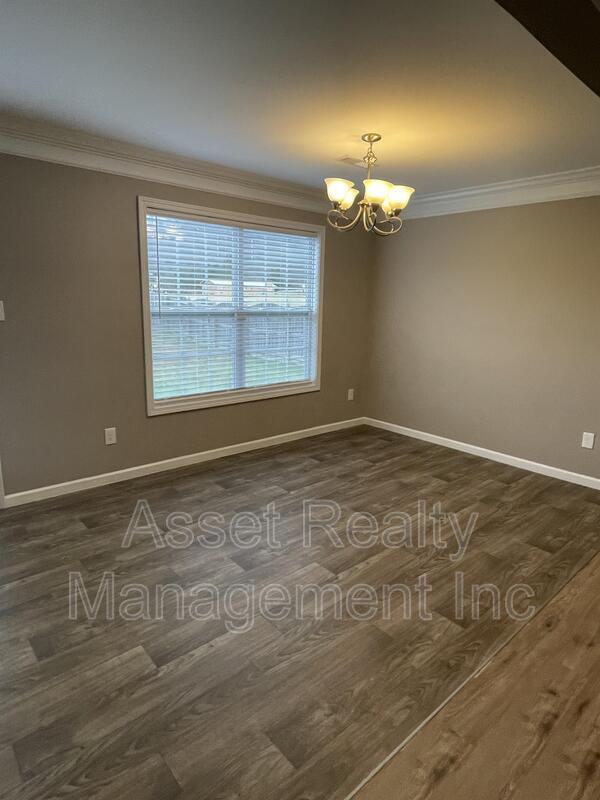 Foto del edificio - 8107 Cambridge Reserve Dr