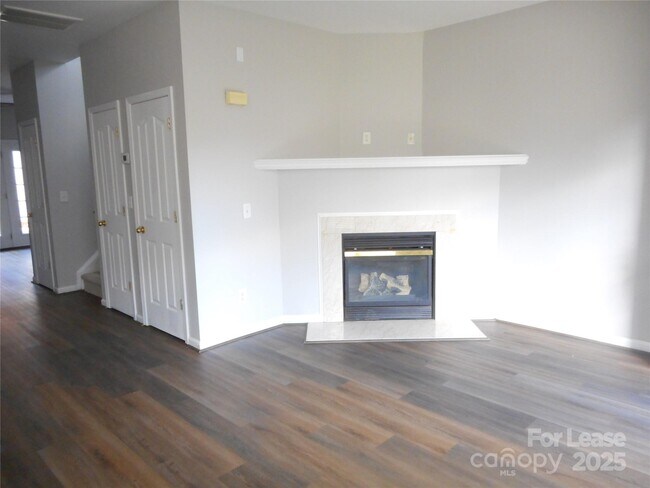 Foto del edificio - 3804 York Aly