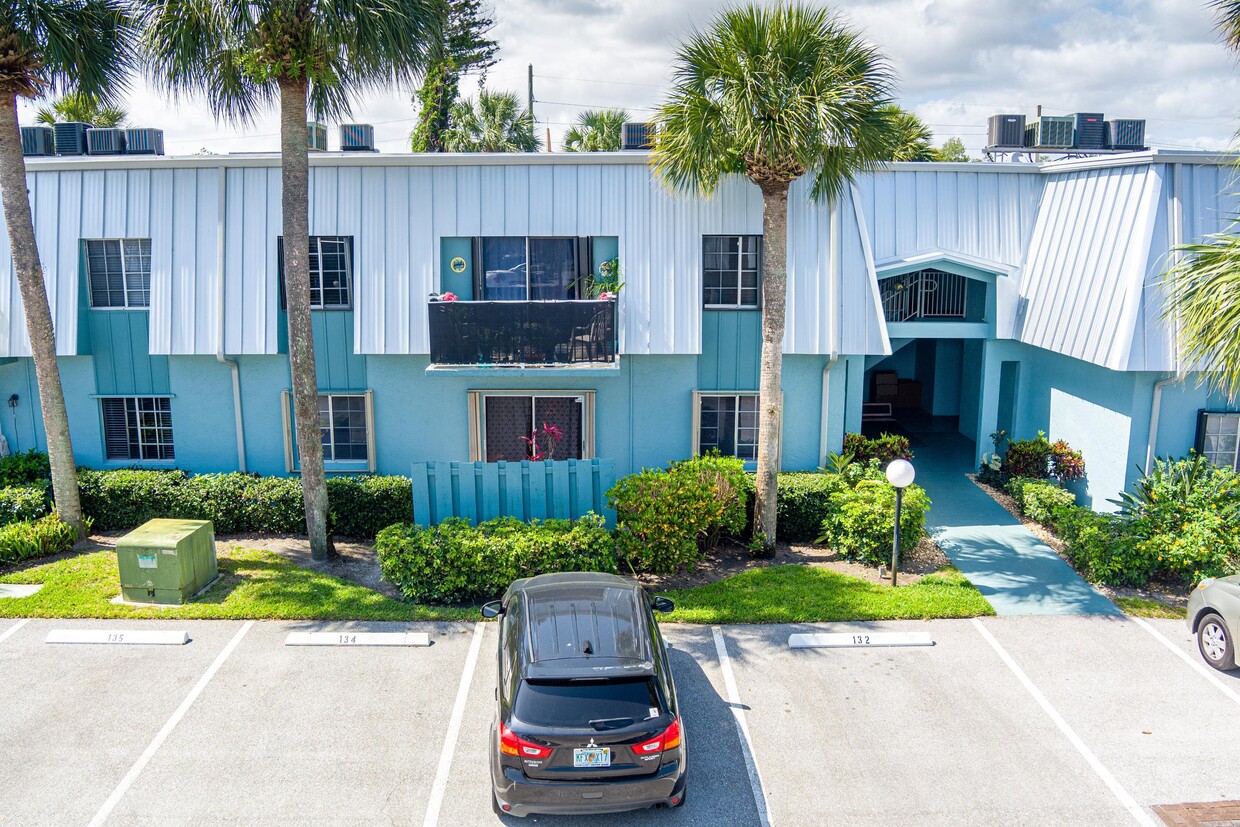 Foto principal - 950 S Kanner Hwy