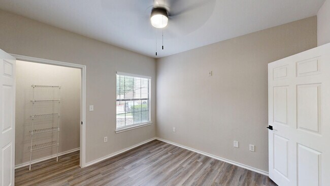 Interior Photo - Lakeline Villas