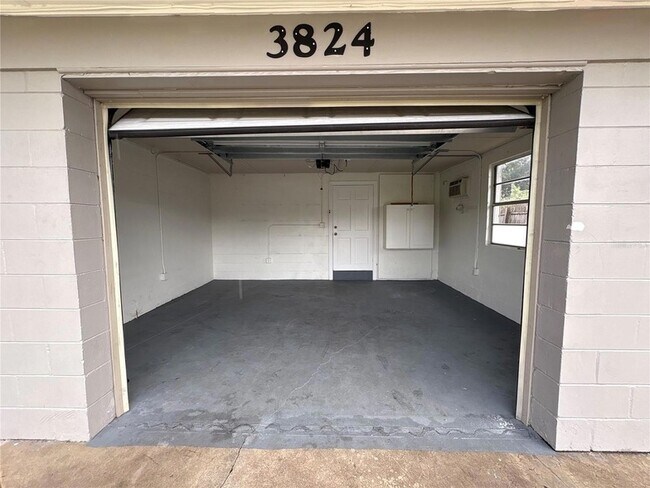 Foto del edificio - 3824 Winona Dr