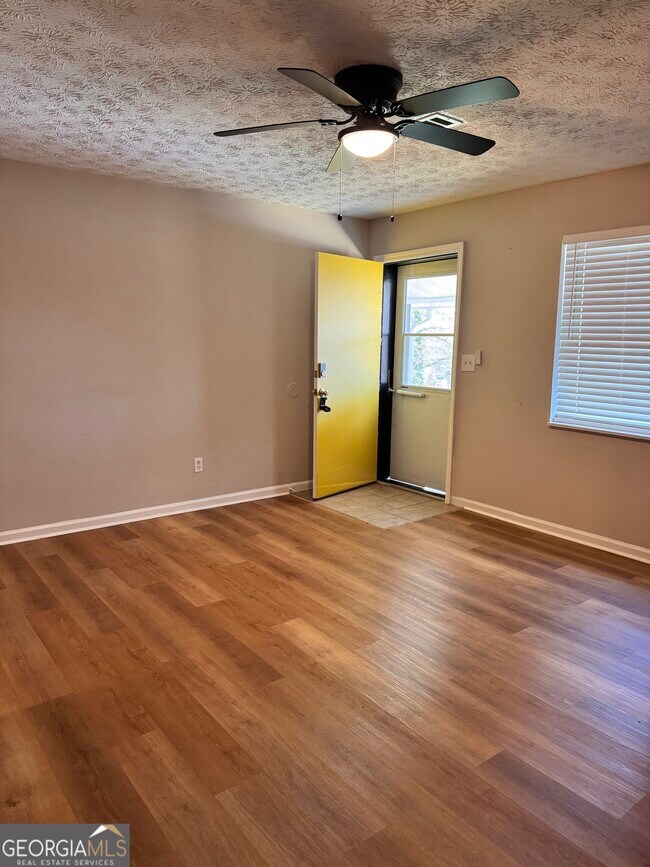 Foto del edificio - 2888 Parrott Ave NW