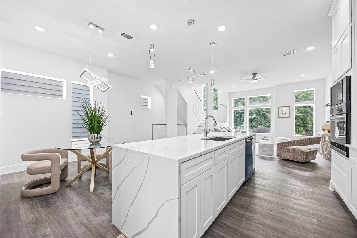 Foto principal - 6721 St Augustine St