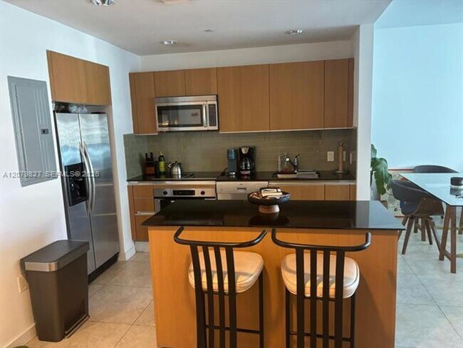 Foto del edificio - 1050 Brickell Ave