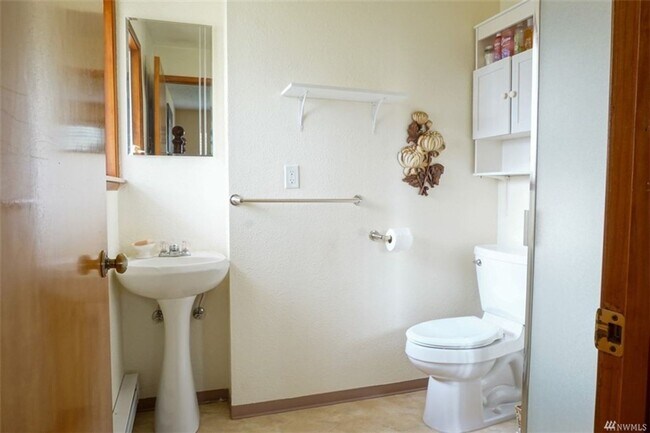 Foto del edificio - 3 br, 2 bath House - 523 Main Street