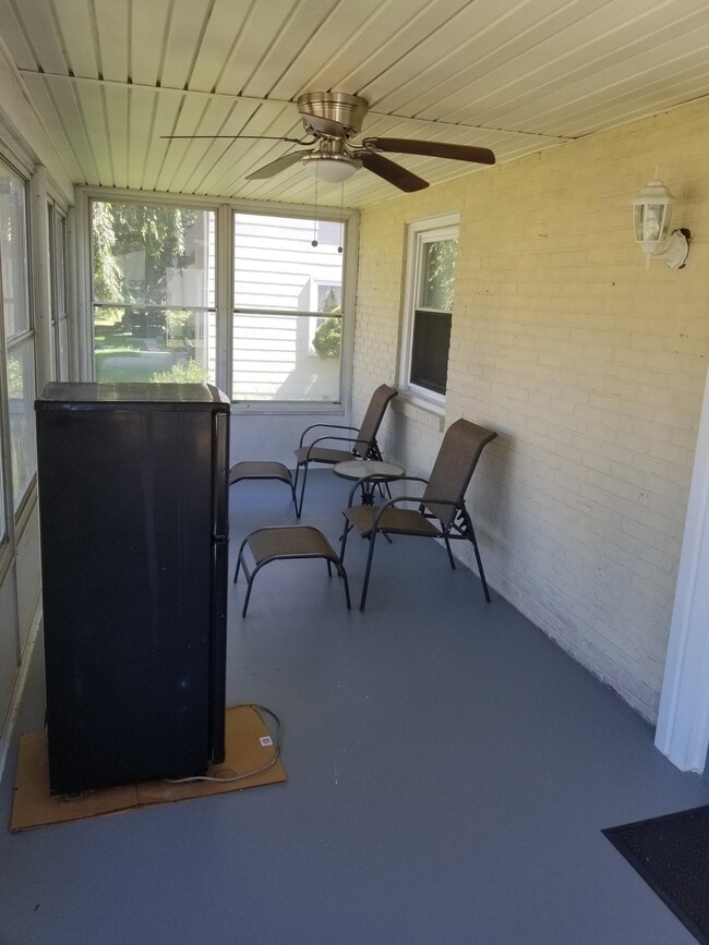 Photo - 744 Westwood Ln House