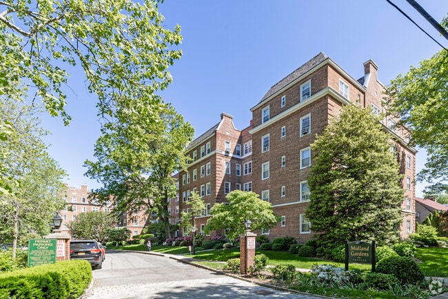Midland Gardens Bronxville