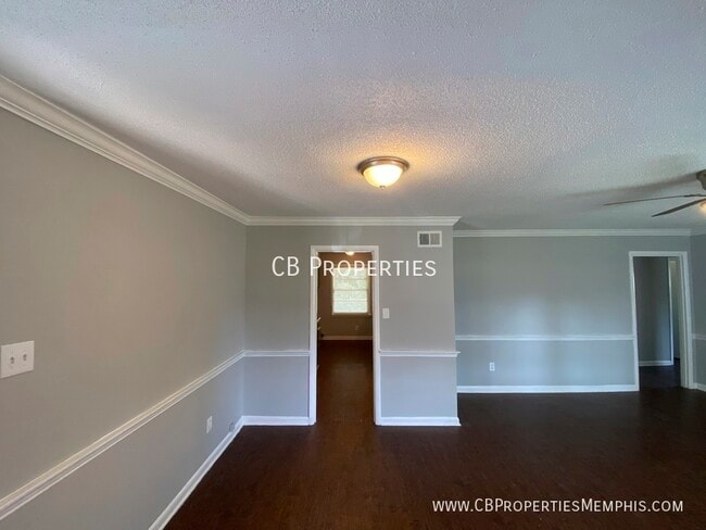 Building Photo - 3681 Bedford Ln
