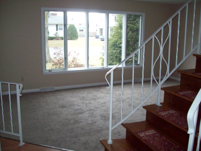 Building Photo - 22 Ulenski Dr