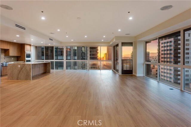 Building Photo - 10750 Wilshire Blvd