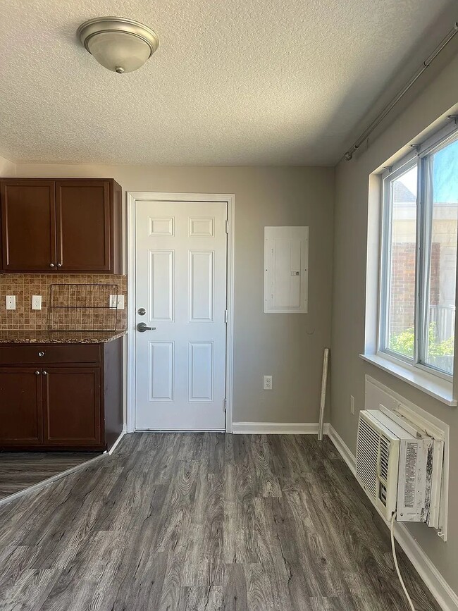 Photo - 706 Mitchell Dr House