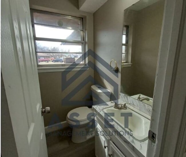 Photo - Beautiful 4-Bedroom Available Now! House