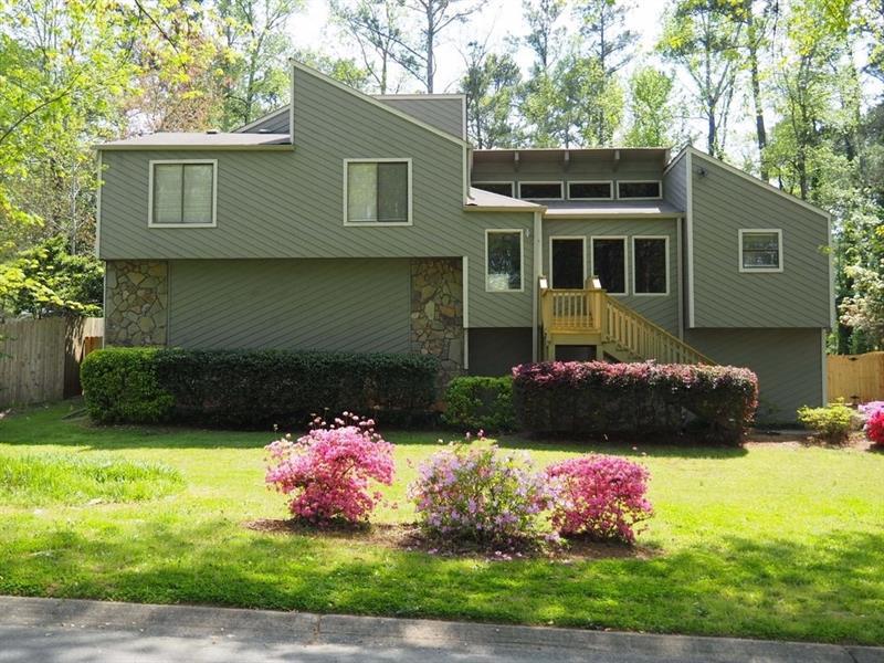 Primary Photo - 3706 Hembree Rd NE