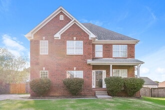 Building Photo - 105 Latham Ct