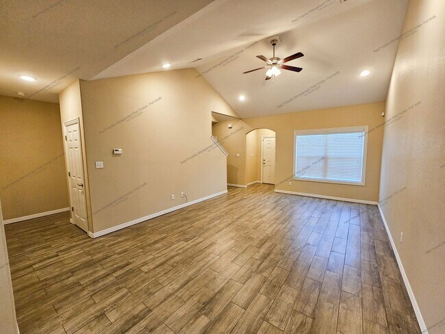 Building Photo - 9907 Landry Dr