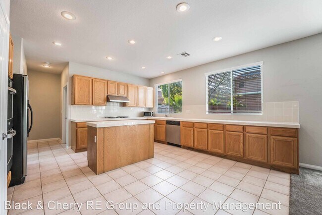 Foto del edificio - 5 br, 4 bath House - 2717 Thomasville Ave