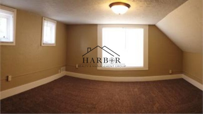 Foto del edificio - 322 6th St SE